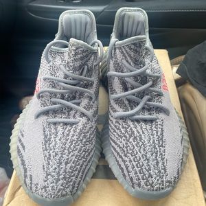 Yeezy 350 - Worn (small red stain on left foot sole in the back)
